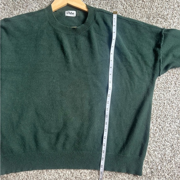 Pulse Green Crew Neck Sweater Timeless Design Casual Comfy Fall XL - Picture 6 of 6
